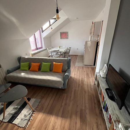 Stan Na Dan Loznica Apartment Exterior foto