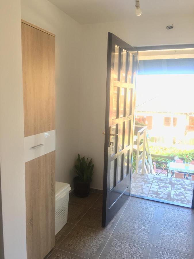 Stan Na Dan Loznica Apartment Exterior foto